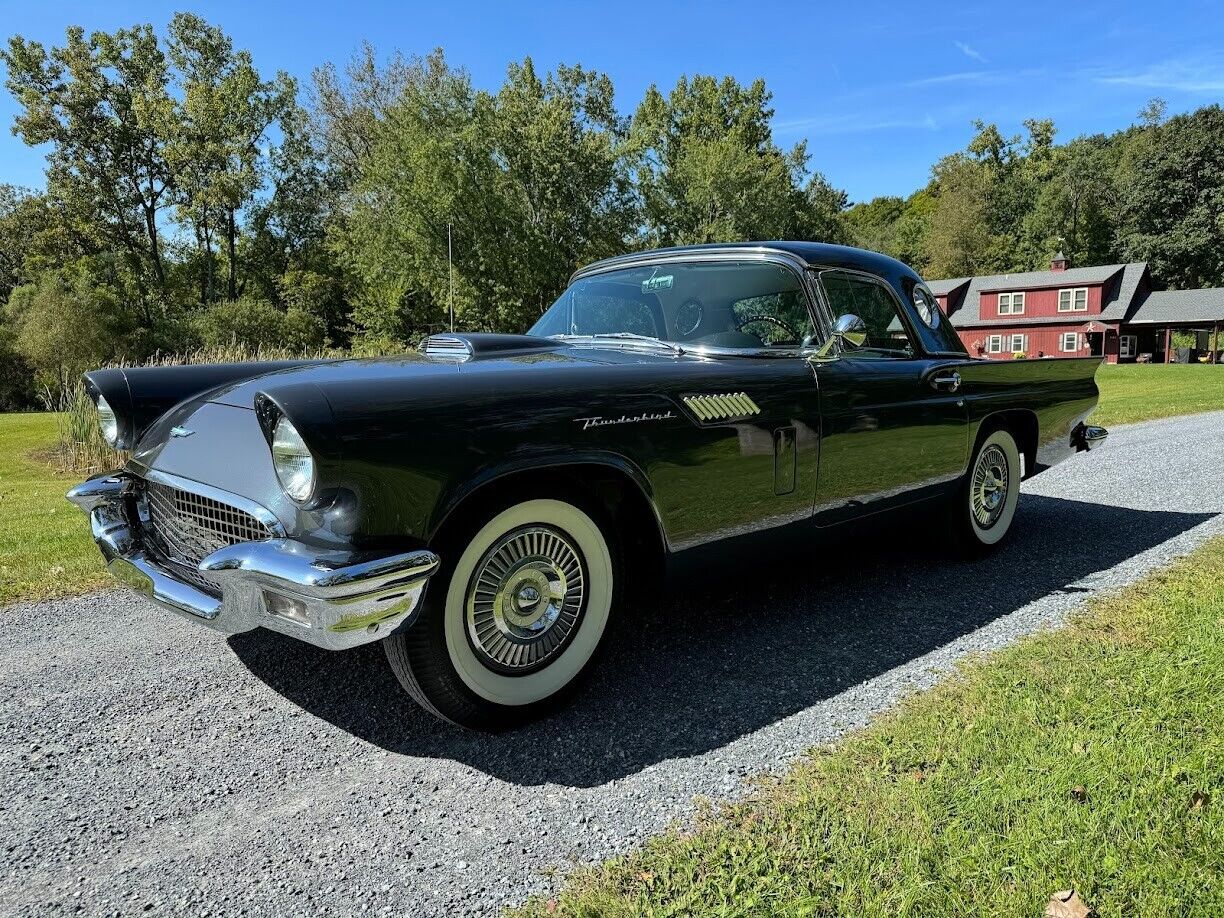 Ford-Thunderbird-1957-Convertible-4