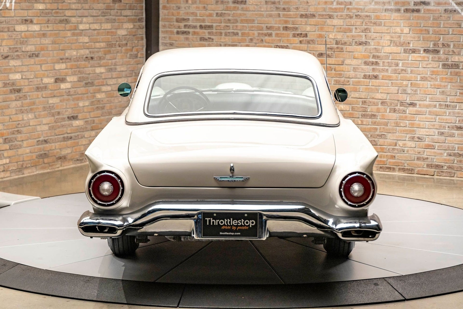Ford-Thunderbird-1957-Convertible-9