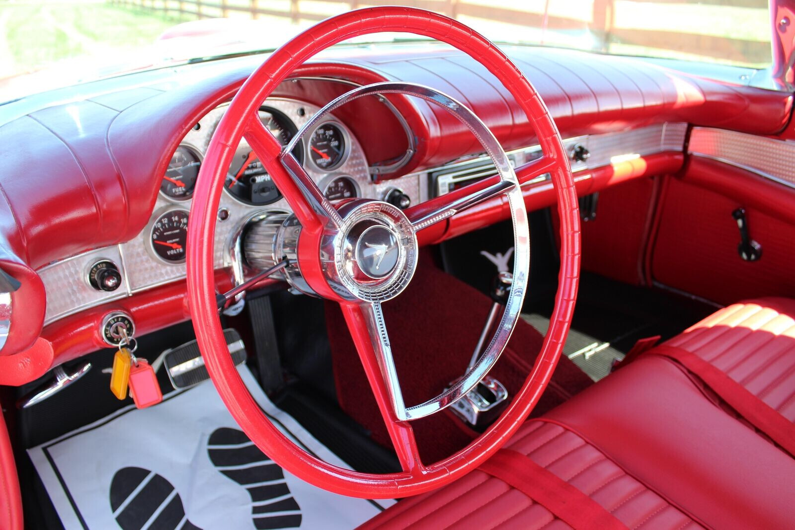 Ford-Thunderbird-1957-Convertible-9