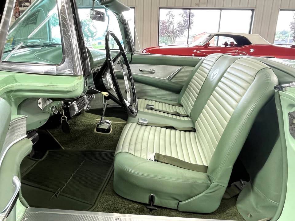 Ford Thunderbird  1957 blue