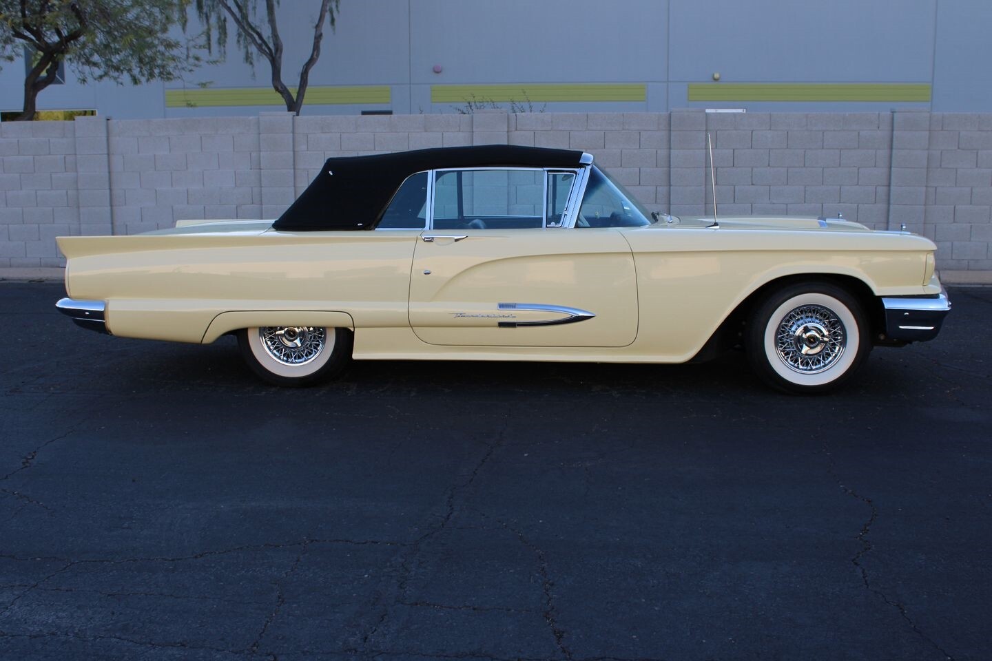 Ford-Thunderbird-1959-Convertible-1