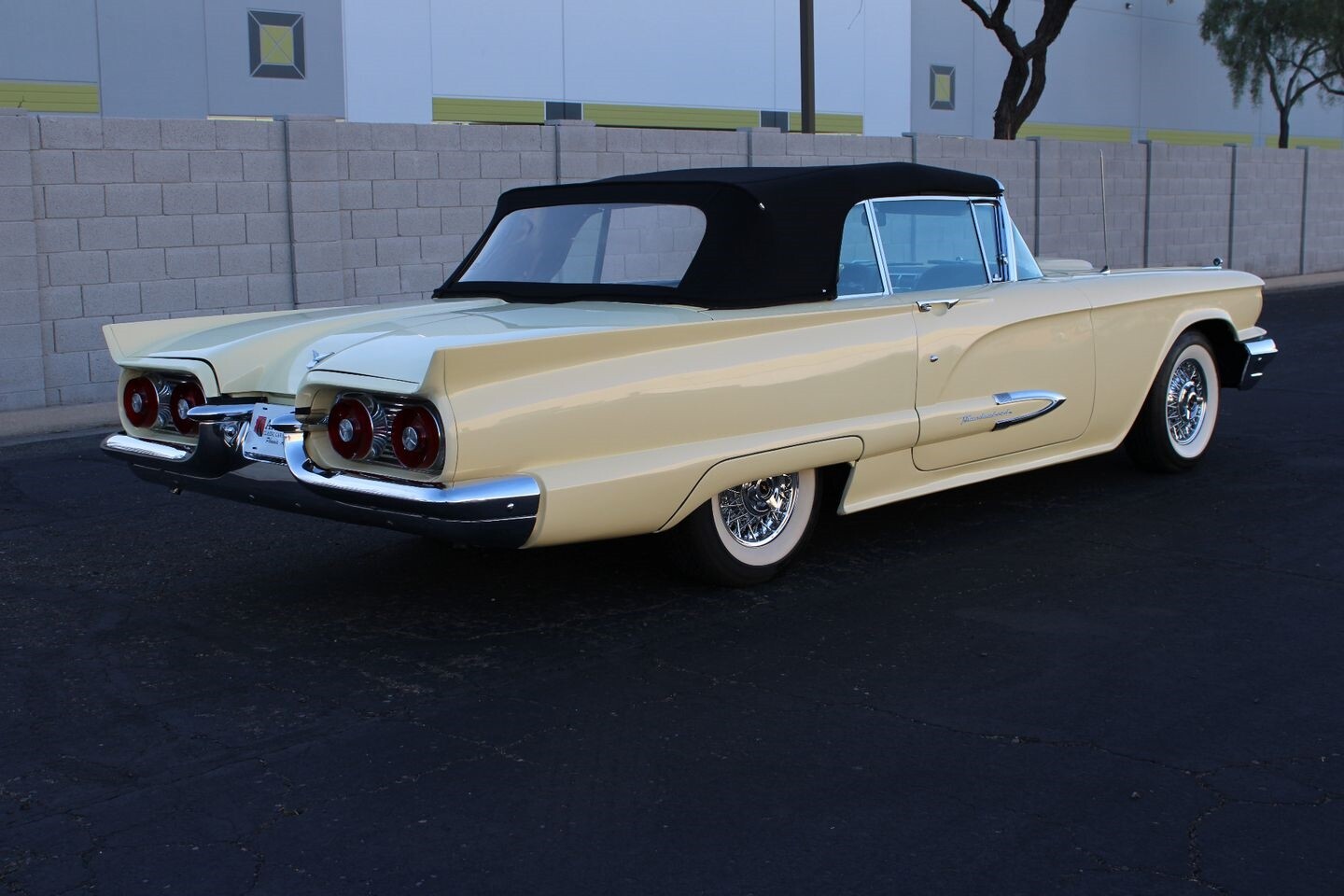 Ford-Thunderbird-1959-Convertible-3