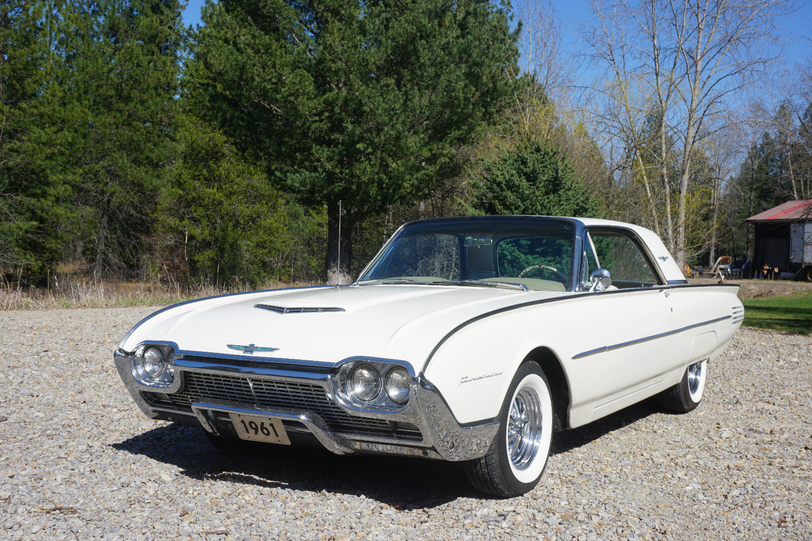 Ford-Thunderbird-1961-Coupe-1