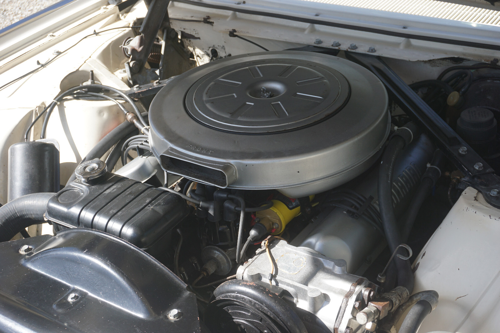 Ford-Thunderbird-1961-Coupe-13
