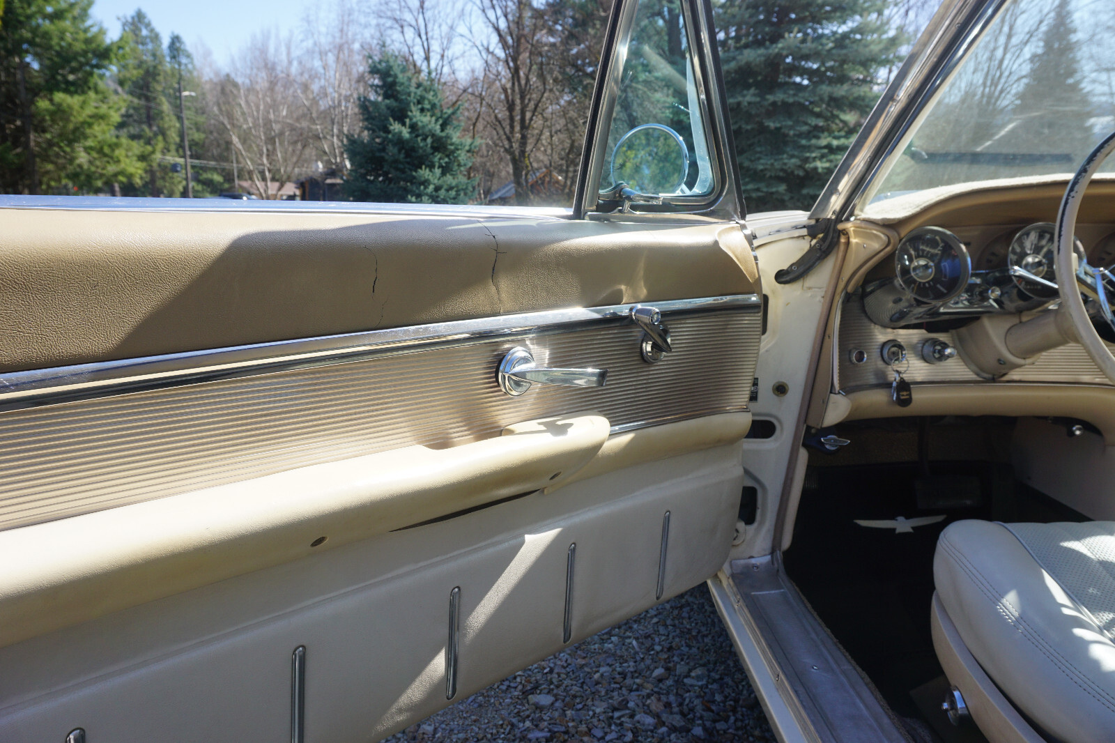 Ford-Thunderbird-1961-Coupe-18