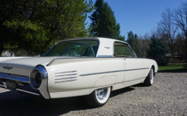 Ford-Thunderbird-1961-Coupe-3
