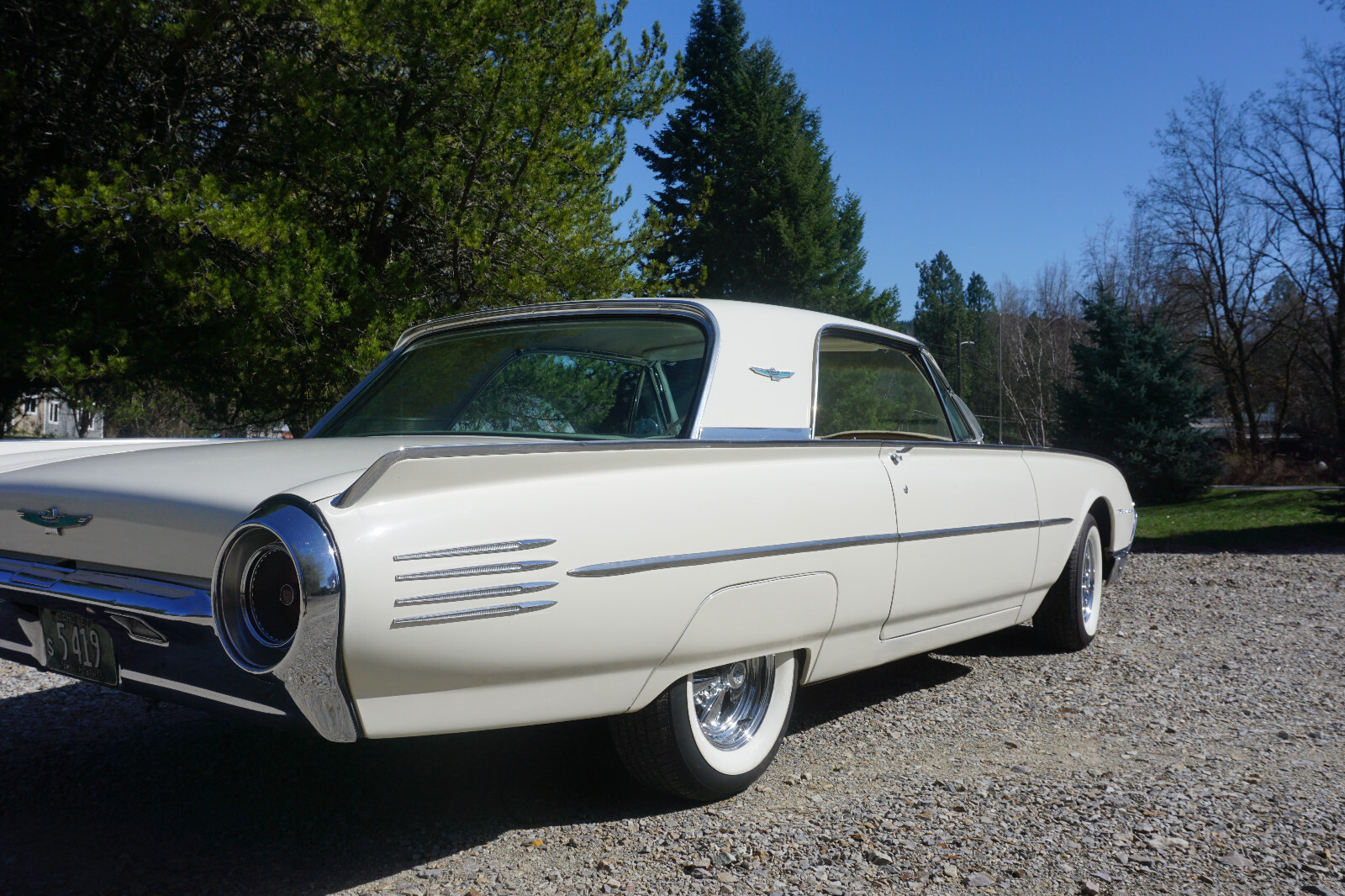 Ford-Thunderbird-1961-Coupe-3