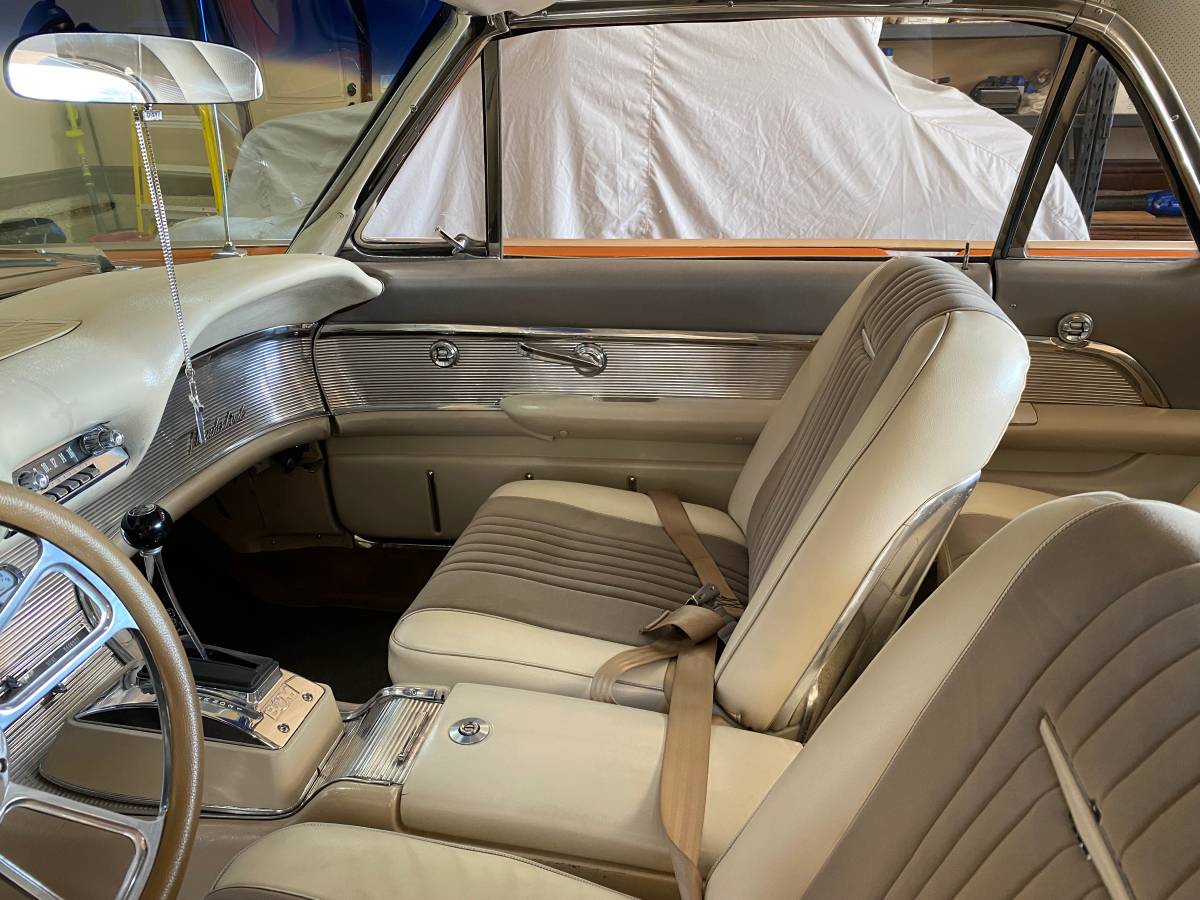 Ford-Thunderbird-1961-orange-13