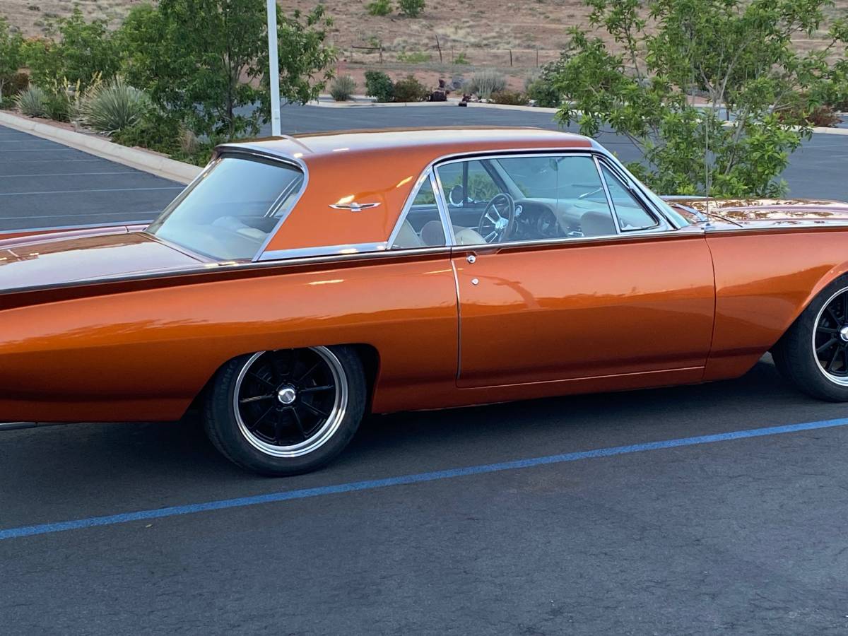 Ford-Thunderbird-1961-orange-7