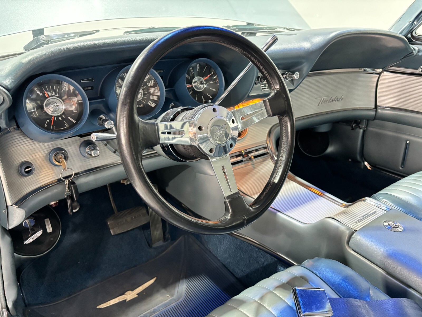 Ford-Thunderbird-1962-18