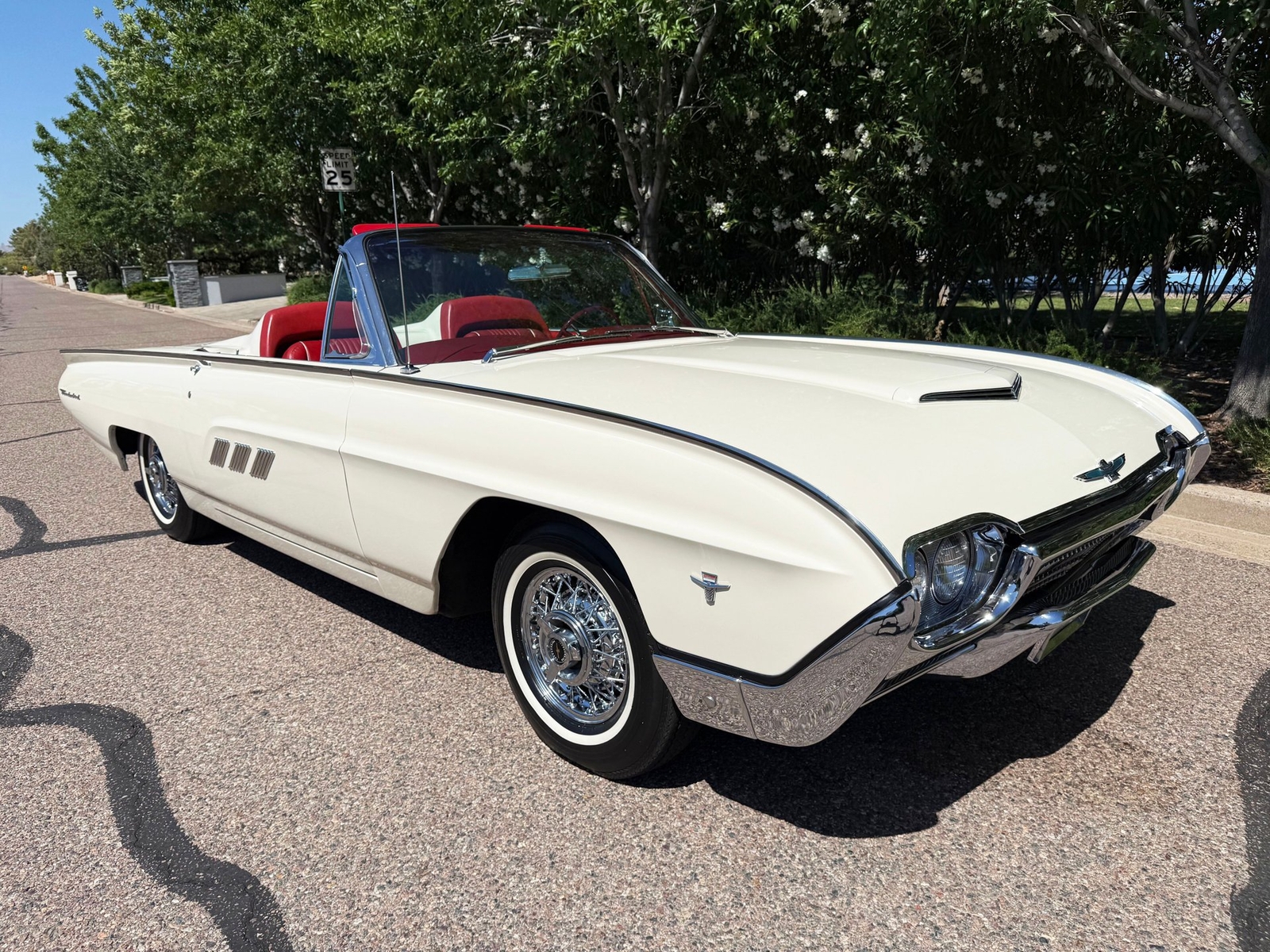 Ford Thunderbird 1963 Convertible