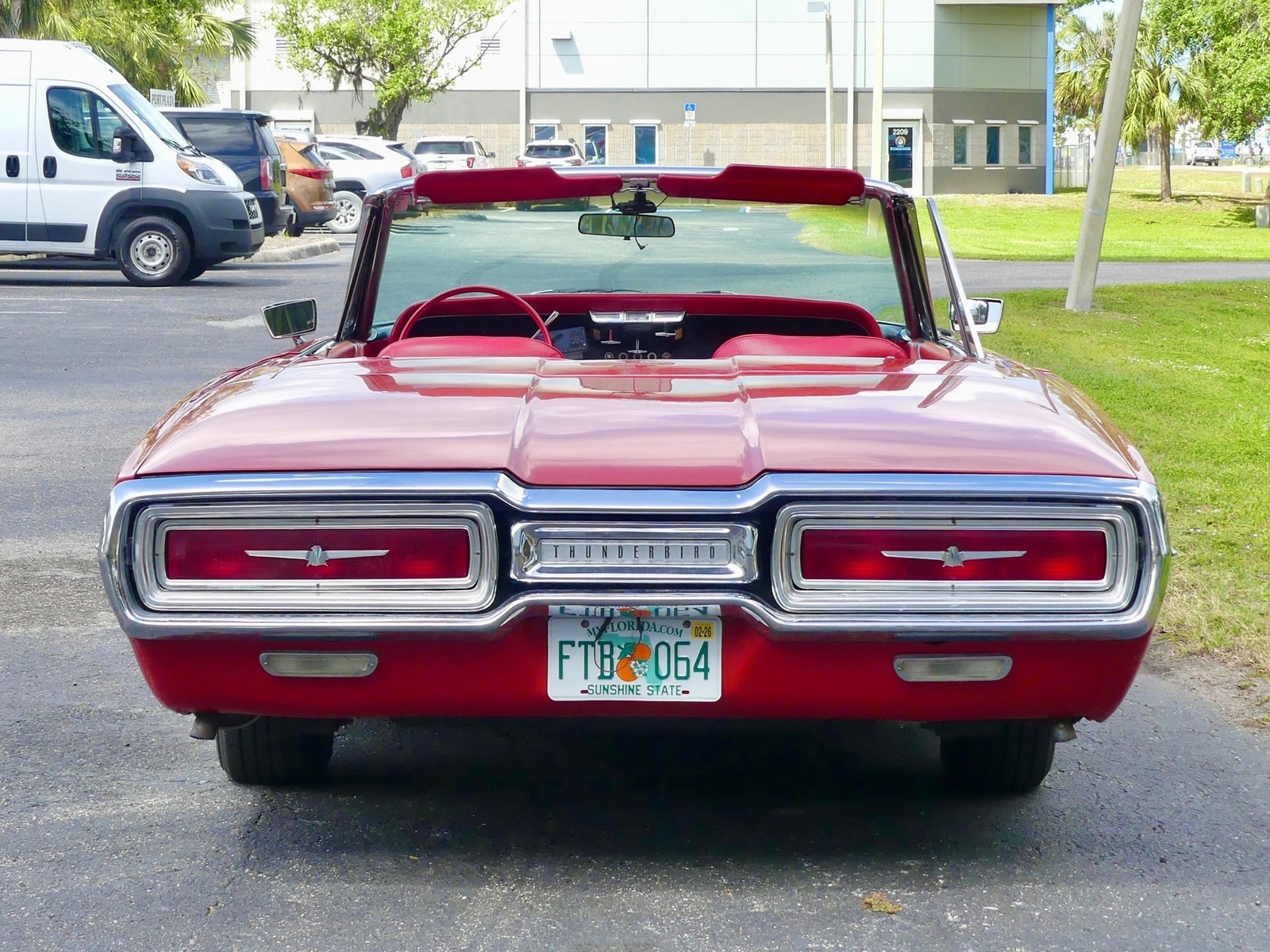 Ford-Thunderbird-1964-Convertible-15