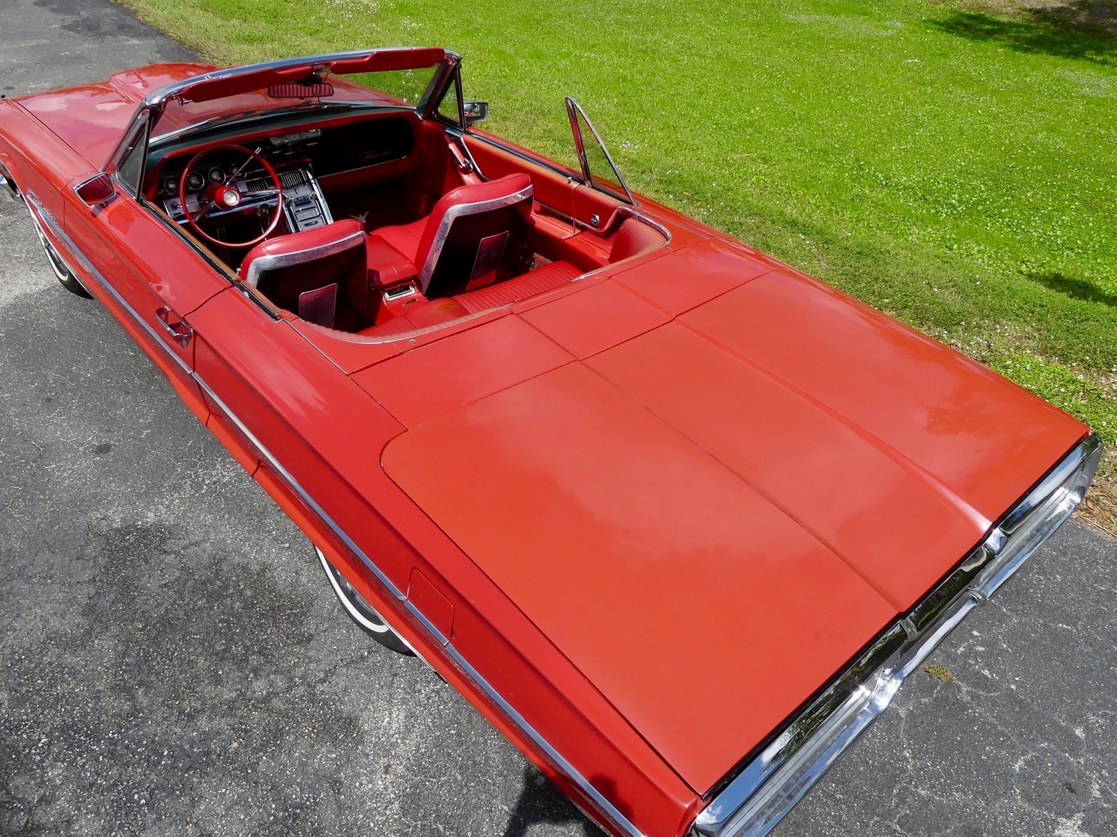Ford-Thunderbird-1964-Convertible-21