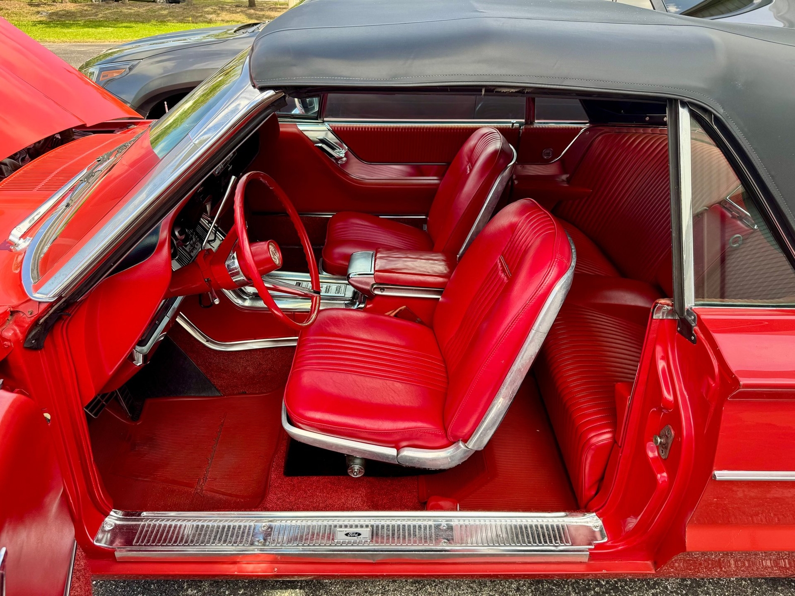 Ford-Thunderbird-1964-Convertible-3