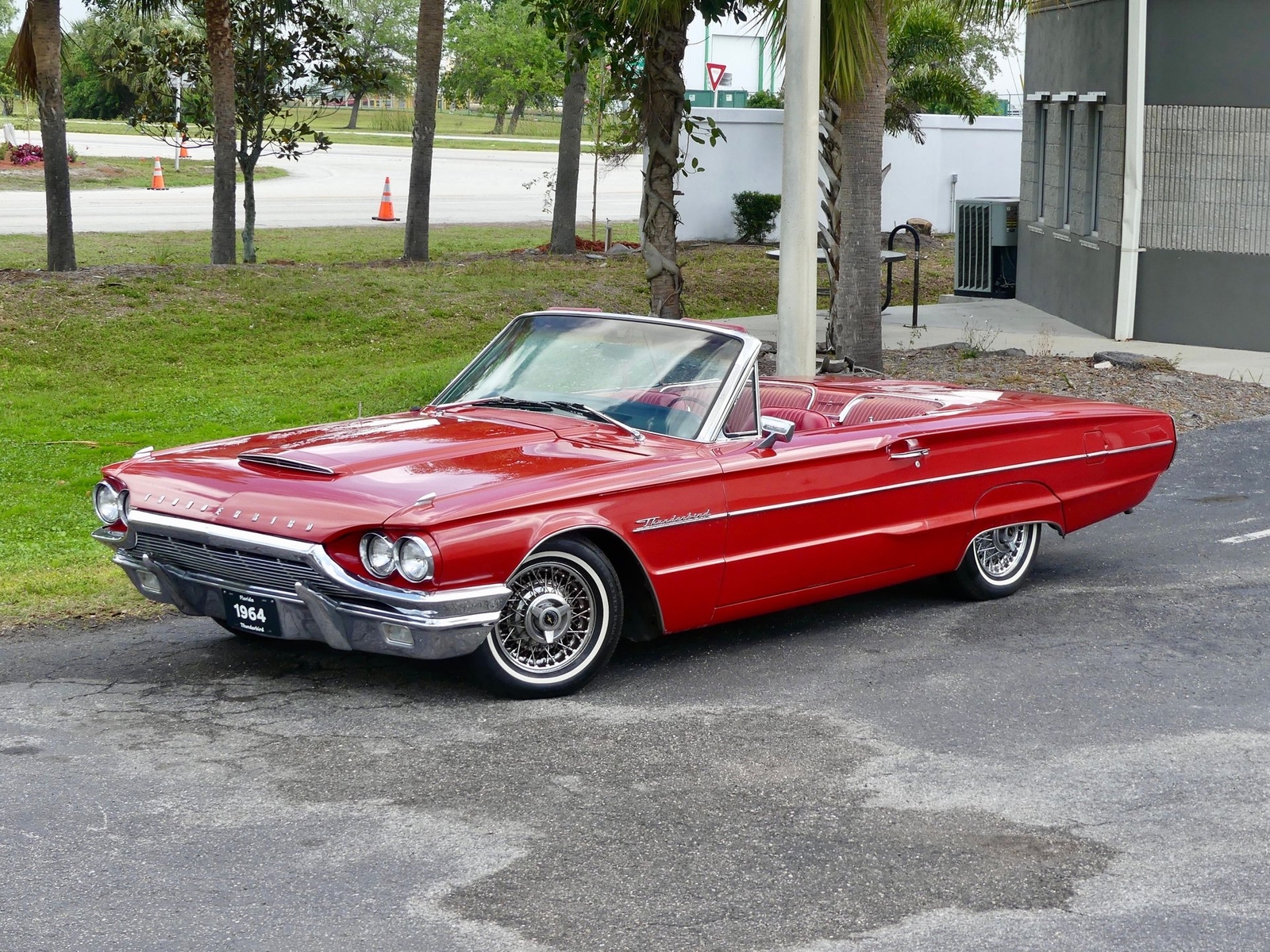 Ford-Thunderbird-1964-Convertible-7