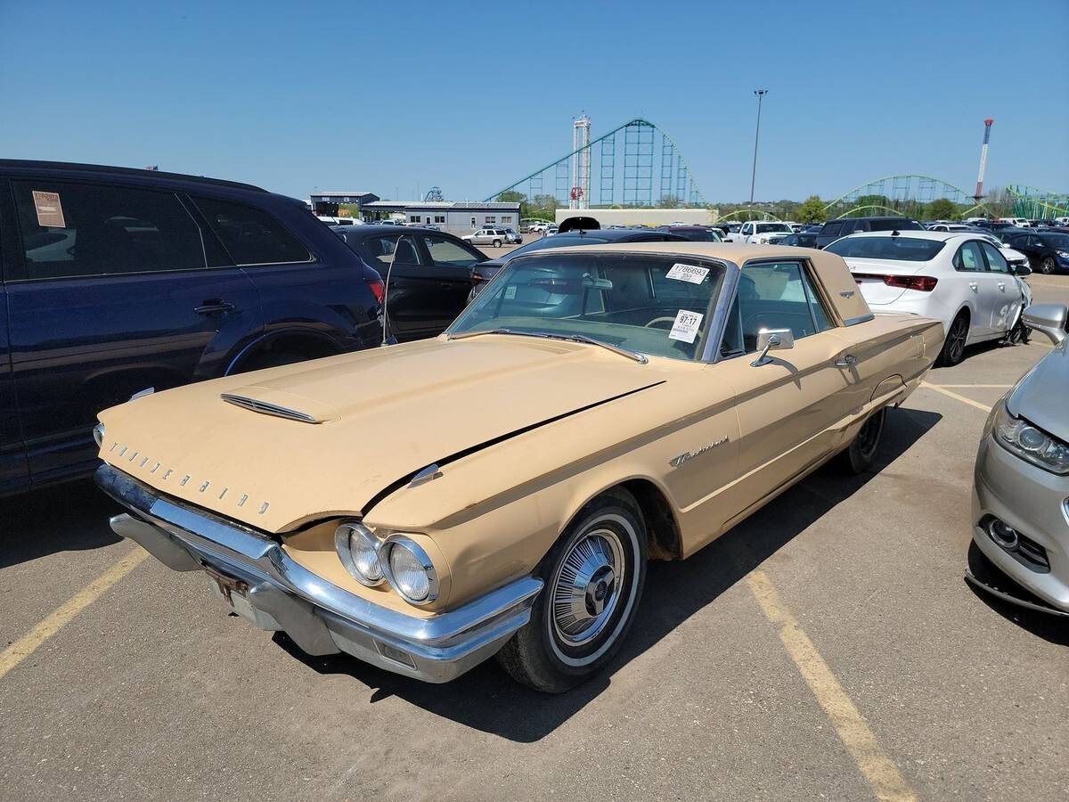 Ford-Thunderbird-1964-Coupe