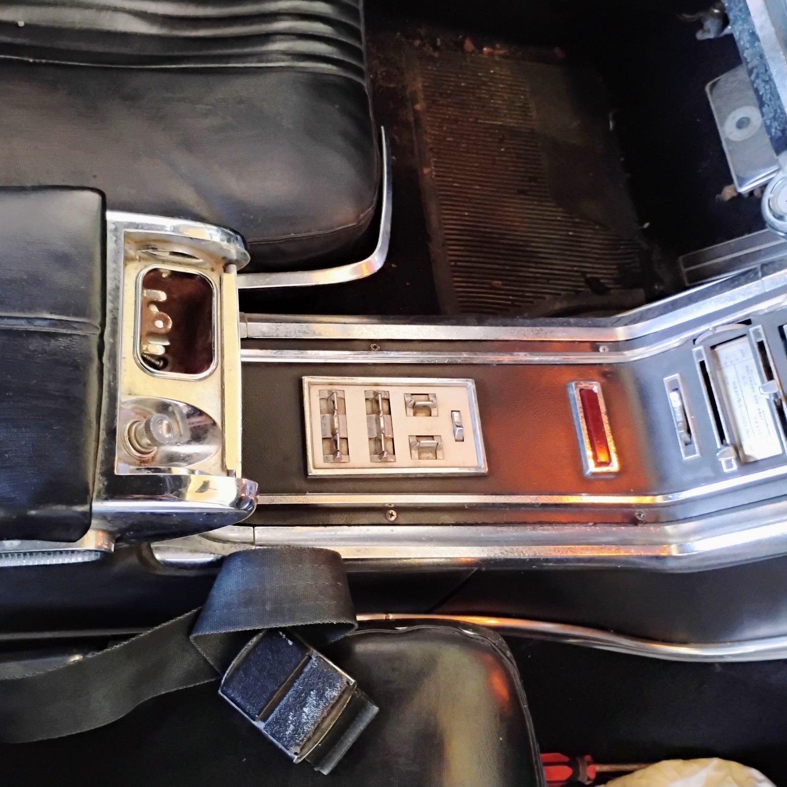 Ford-Thunderbird-1965-Convertible-10
