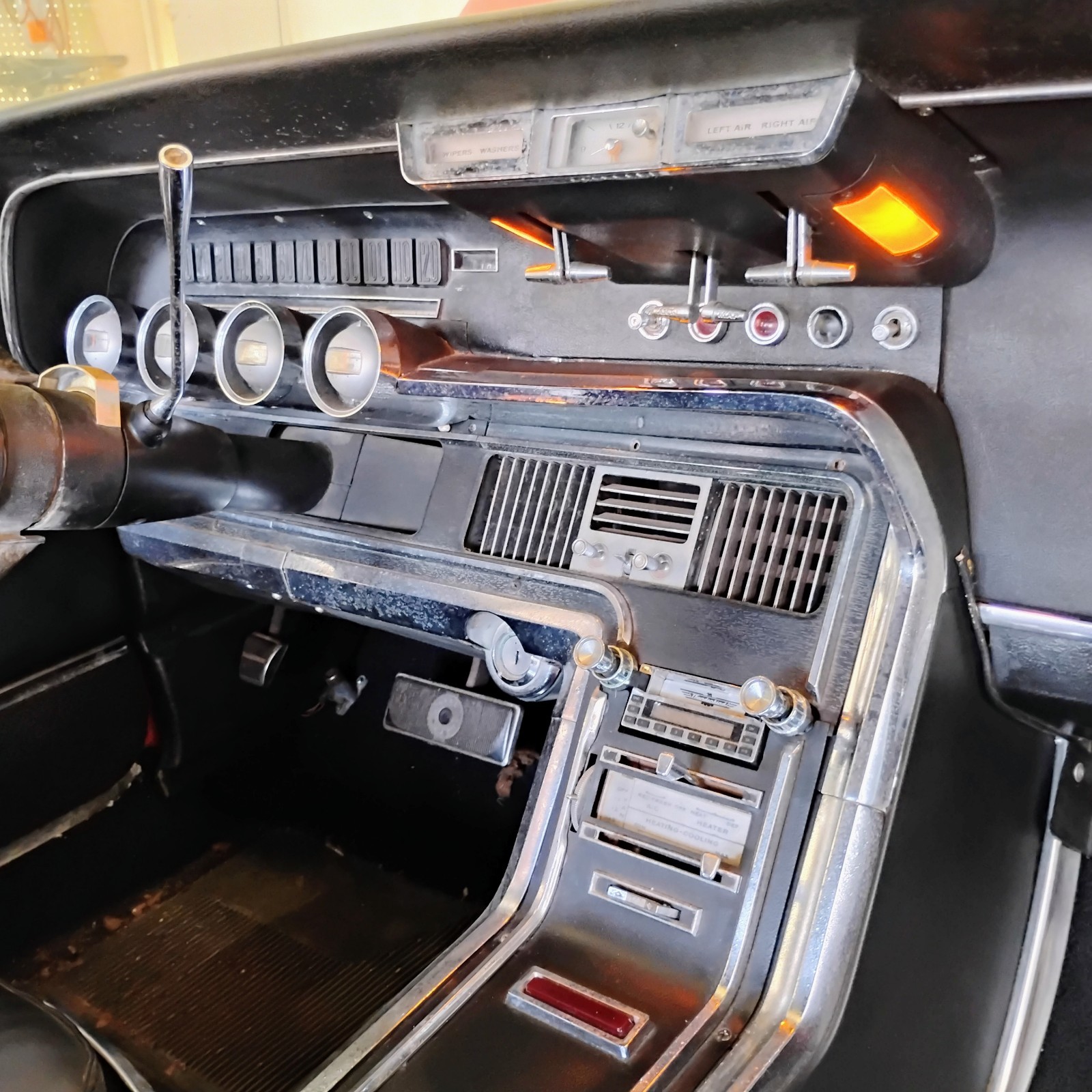 Ford-Thunderbird-1965-Convertible-13