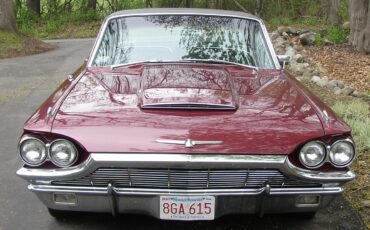Ford-Thunderbird-1965-Sedan-1