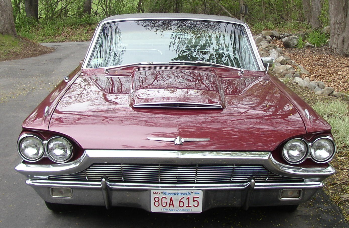 Ford-Thunderbird-1965-Sedan-1