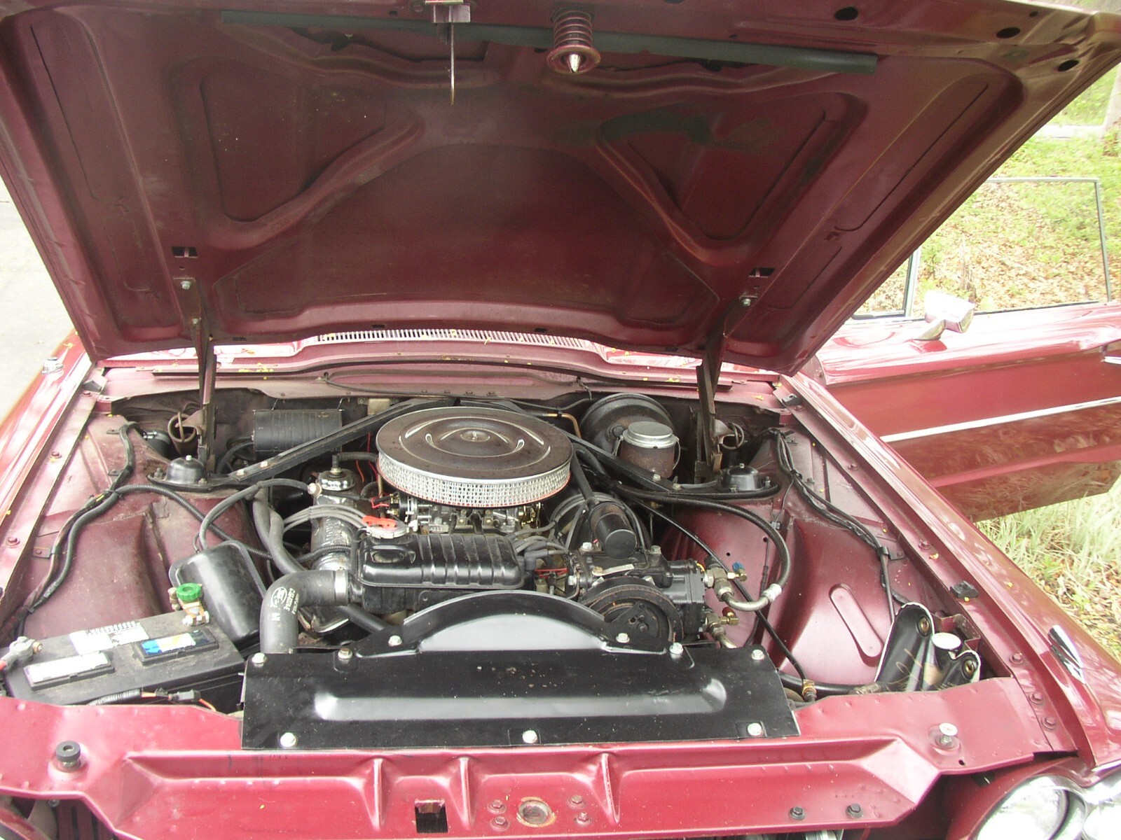 Ford-Thunderbird-1965-Sedan-12