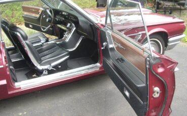 Ford-Thunderbird-1965-Sedan-13