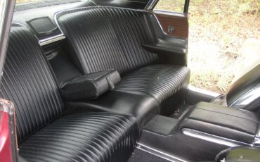 Ford-Thunderbird-1965-Sedan-14