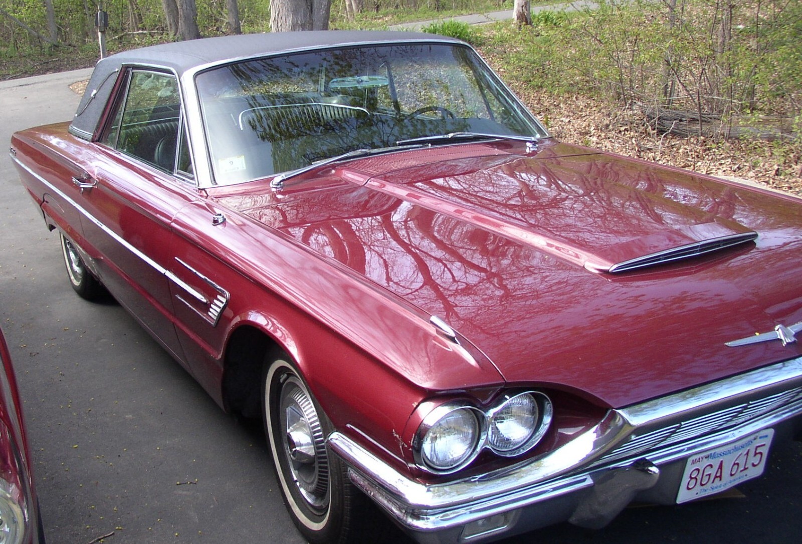 Ford-Thunderbird-1965-Sedan-2