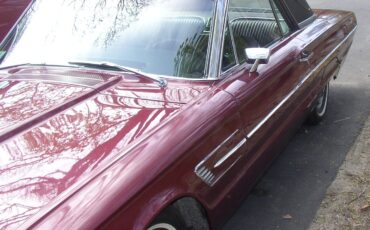Ford-Thunderbird-1965-Sedan-3