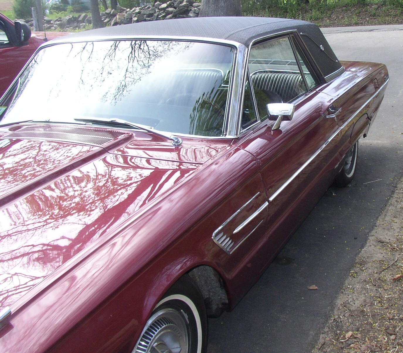 Ford-Thunderbird-1965-Sedan-3
