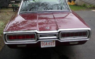 Ford-Thunderbird-1965-Sedan-4