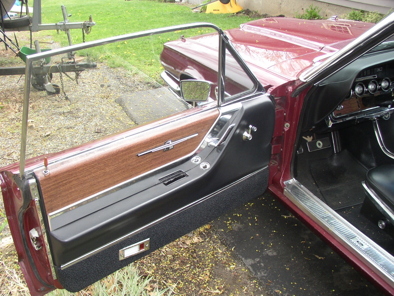 Ford-Thunderbird-1965-Sedan-5
