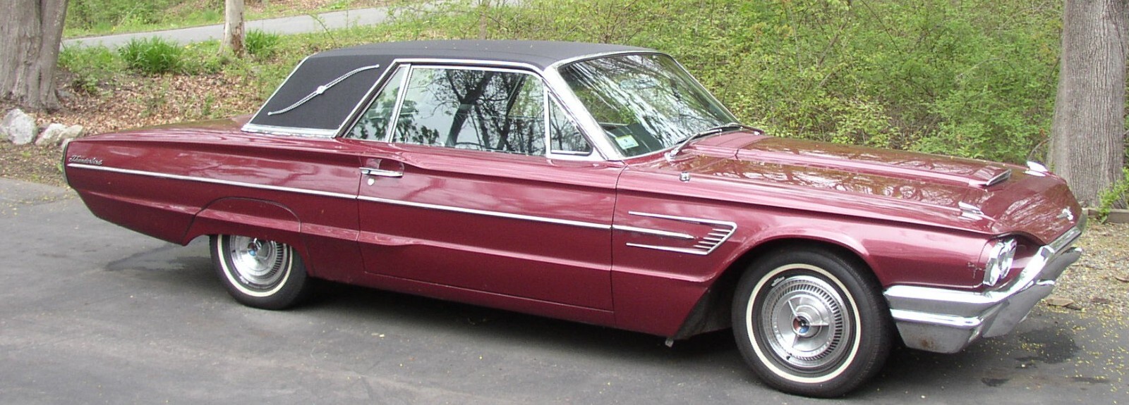Ford-Thunderbird-1965-Sedan-6