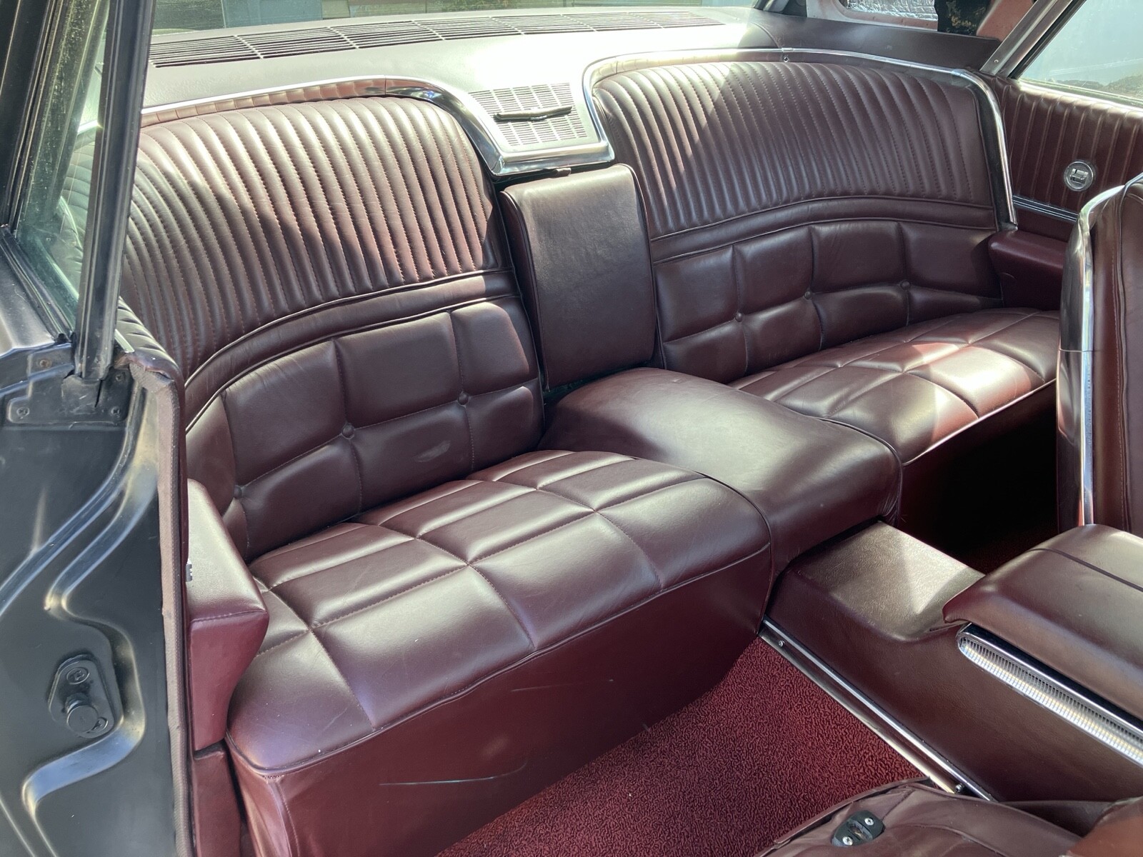 Ford-Thunderbird-1966-12