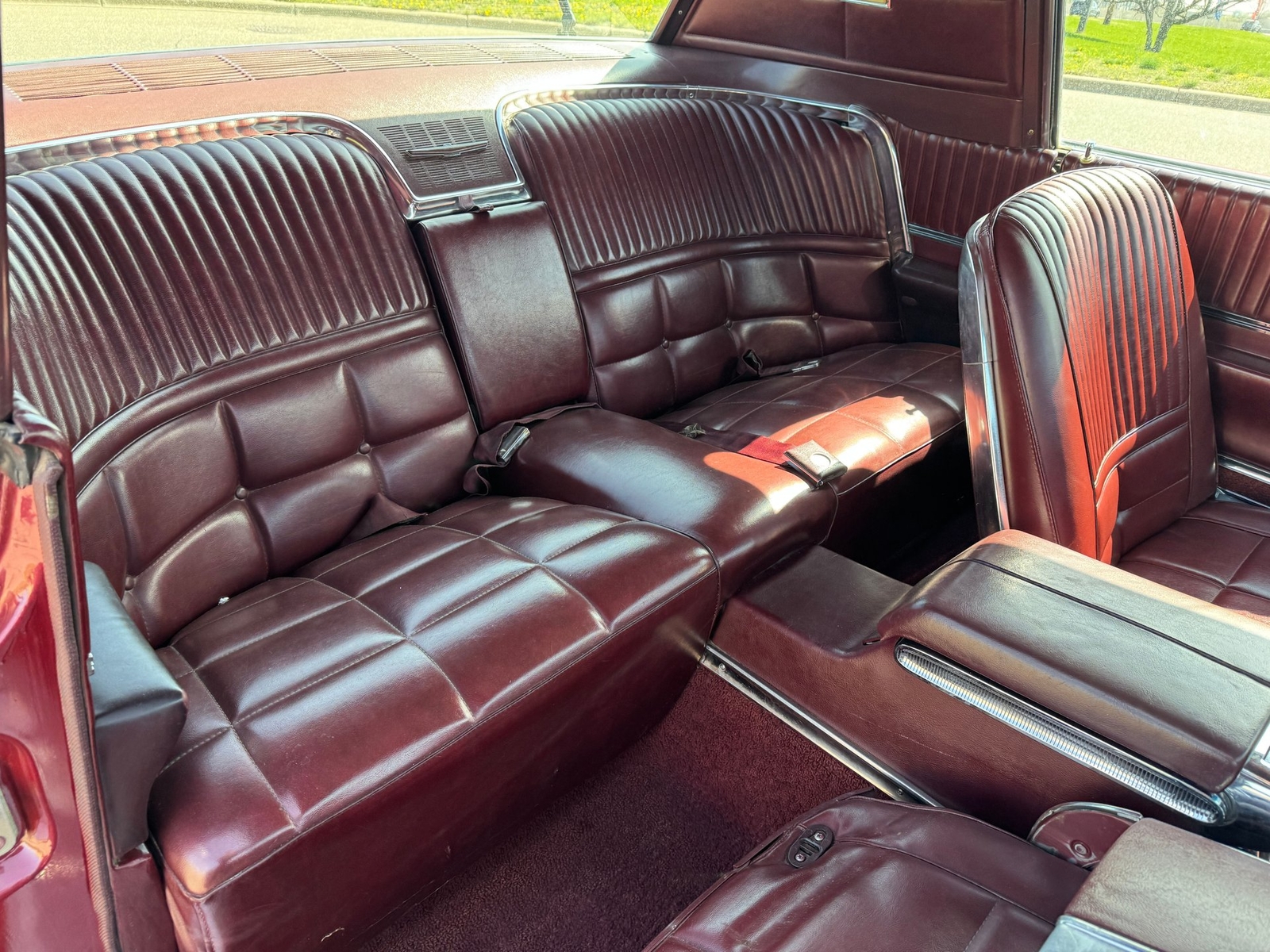 Ford-Thunderbird-1966-12