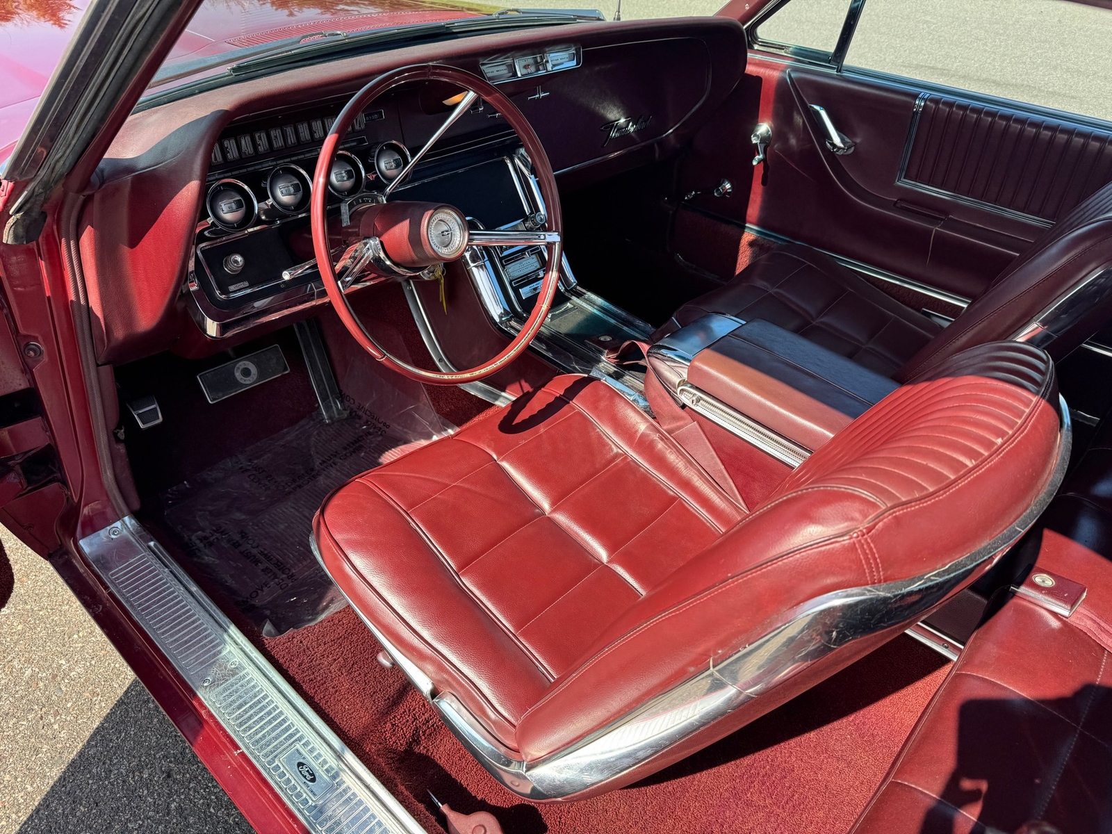 Ford-Thunderbird-1966-9