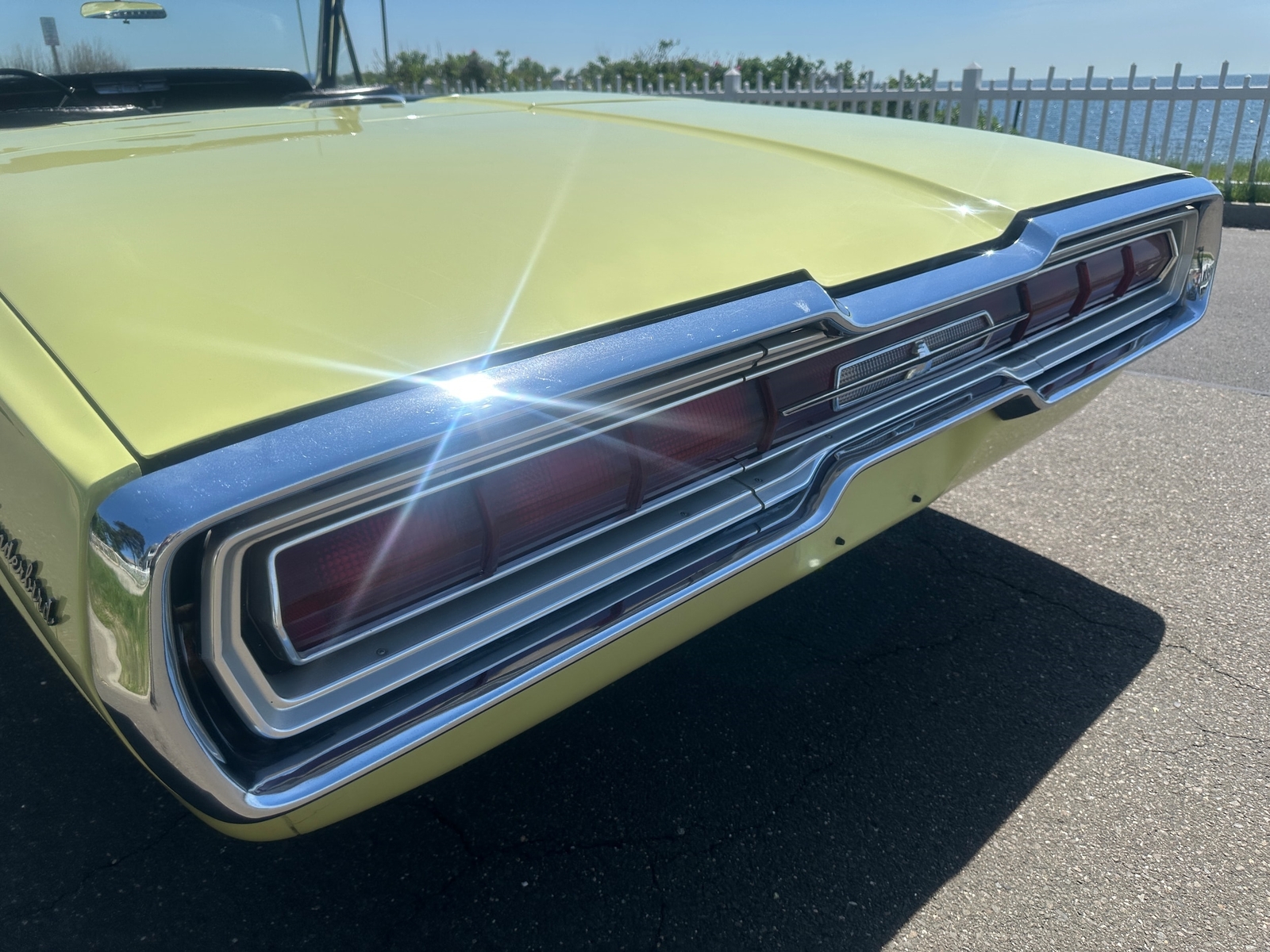 Ford-Thunderbird-1966-CONVERTILE-17