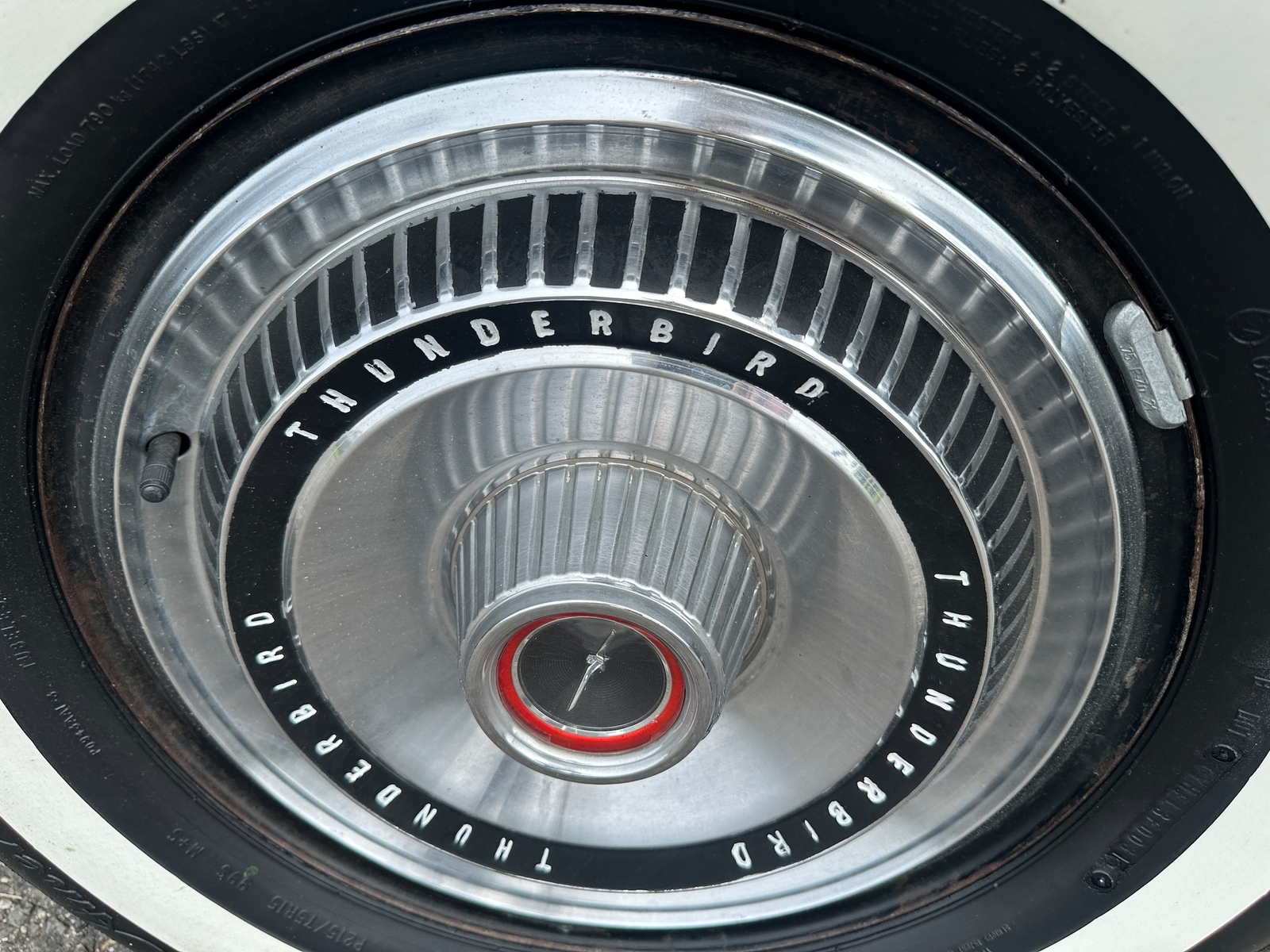 Ford-Thunderbird-1966-CONVERTILE-26