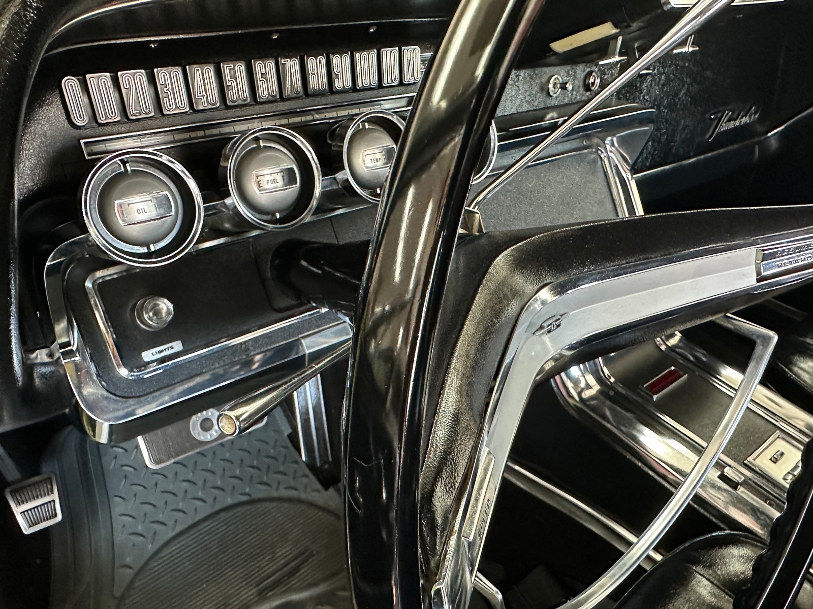 Ford-Thunderbird-1966-CONVERTILE-33