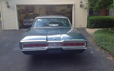 Ford-Thunderbird-1966-Sedan-1
