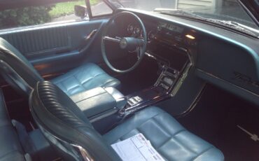 Ford-Thunderbird-1966-Sedan-3