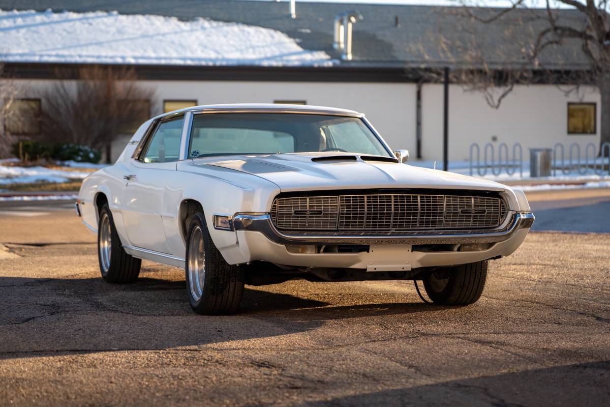 Ford-Thunderbird-1968-1
