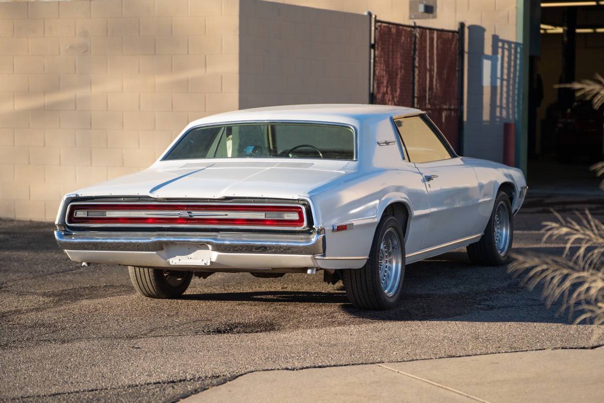 Ford-Thunderbird-1968-2