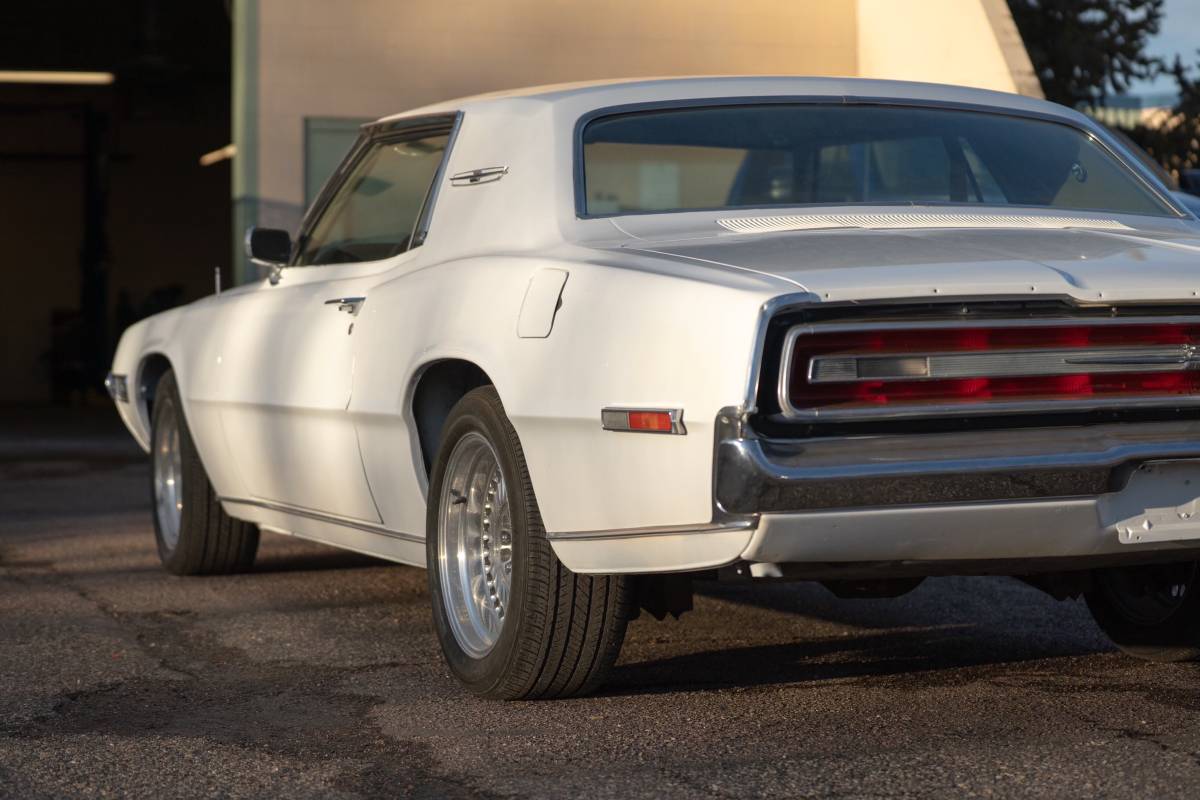 Ford-Thunderbird-1968-3