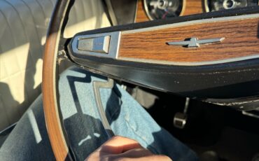 Ford-Thunderbird-1969-Coupe-11