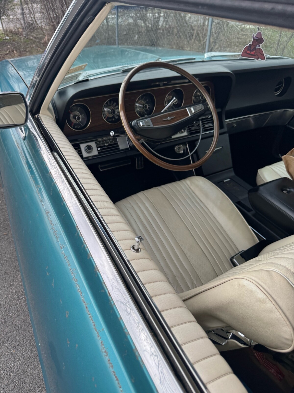 Ford-Thunderbird-1969-Coupe-7