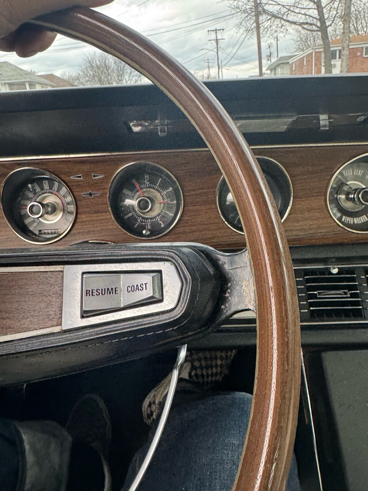Ford-Thunderbird-1969-Coupe-8