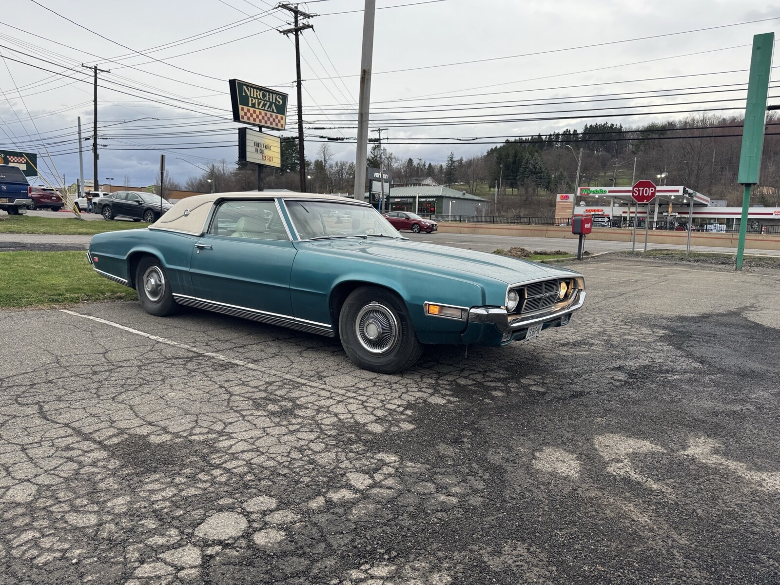 Ford-Thunderbird-1969-Coupe