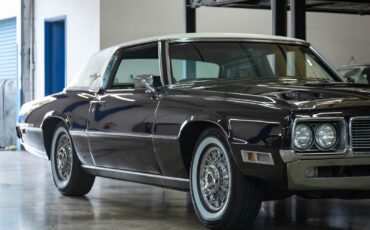 Ford-Thunderbird-1971-2-Door-Coupe-10