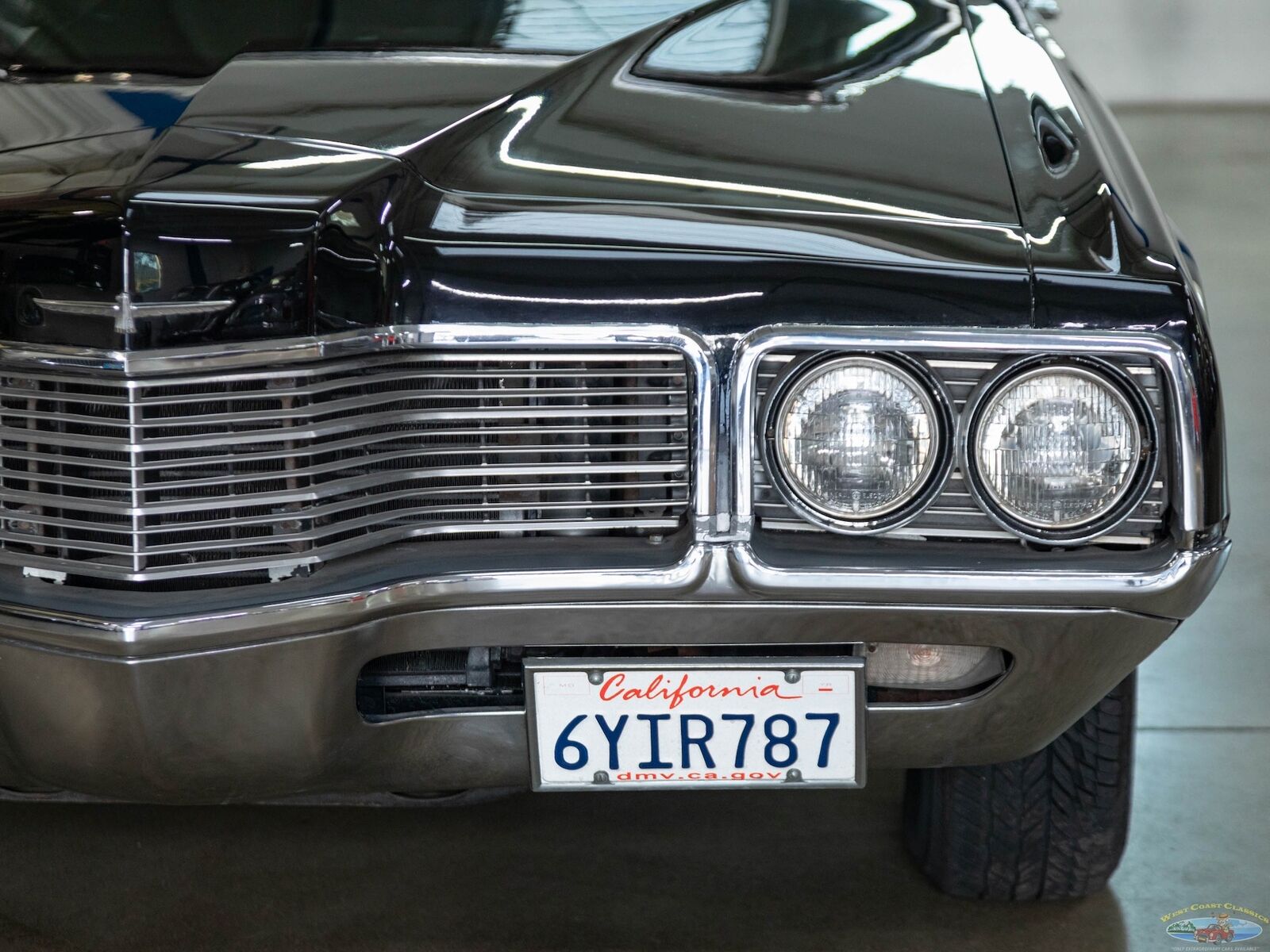 Ford-Thunderbird-1971-2-Door-Coupe-15